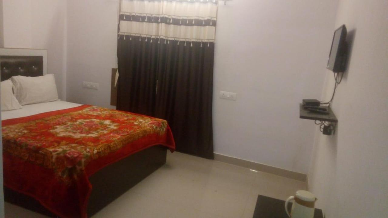 Hotel Pragya International Varanasi Exterior photo